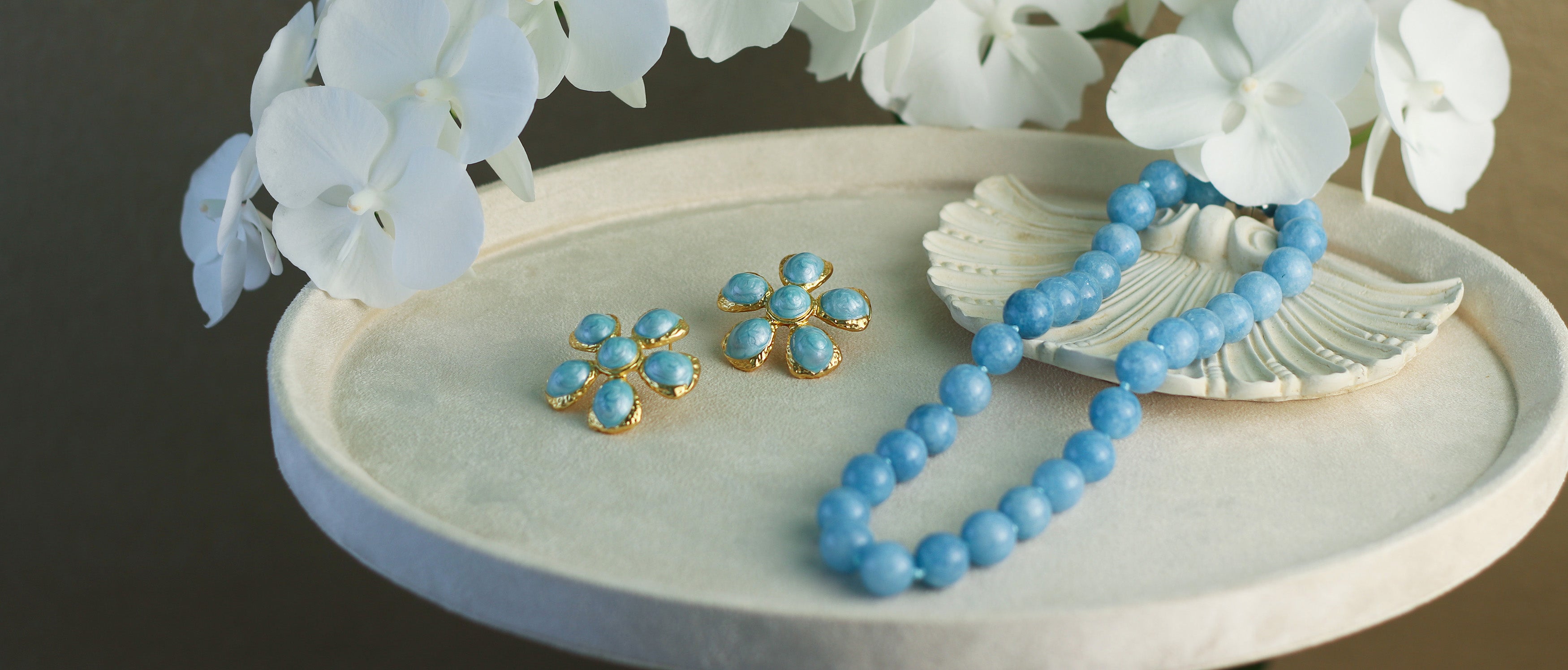 Vintage Jewelry Gift Guide: What to Choose for Mother‘s Day