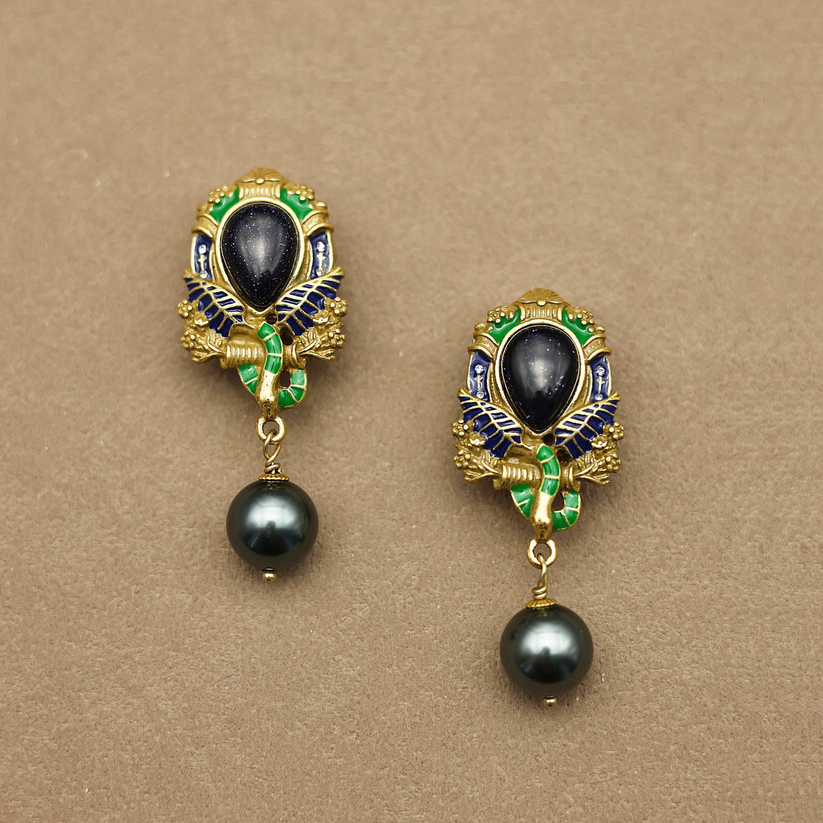 Starry Stone & Black Pearl Vintage Gold Earrings